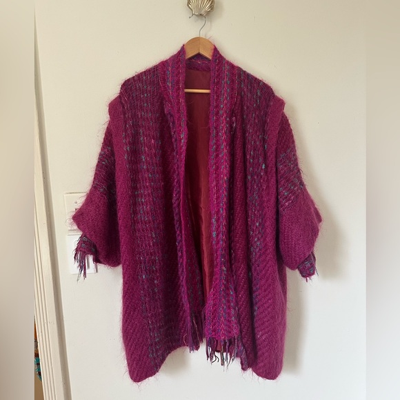 Vintage Fucsia Sweater - Picture 6 of 6